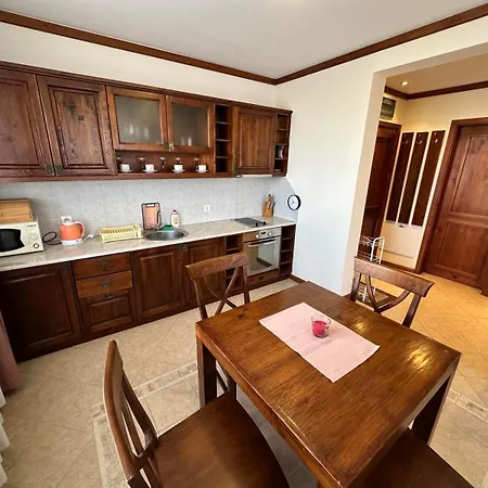 St Ivan Rilski Spacious *